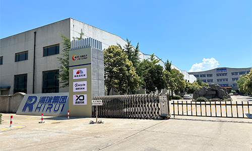 客戶參觀、考察鋰電池處理設(shè)備車間